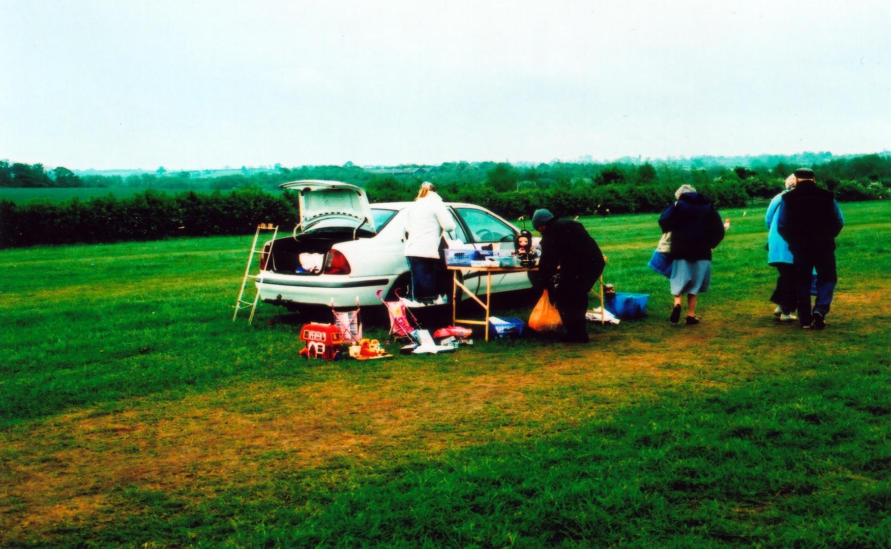 car-boot-sale-england_503528744_o.jpg